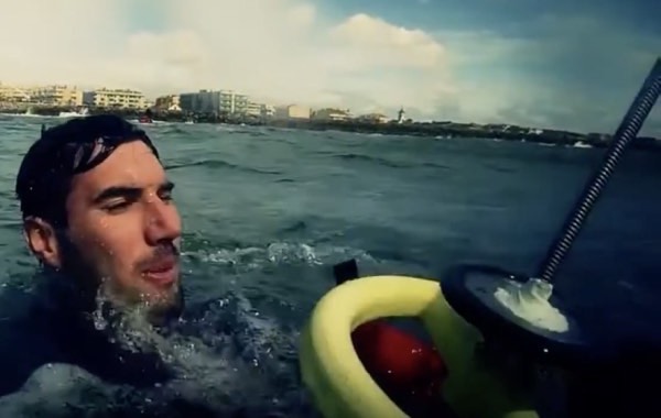 Filipe ferrao rescued by helicopter in the seajpg